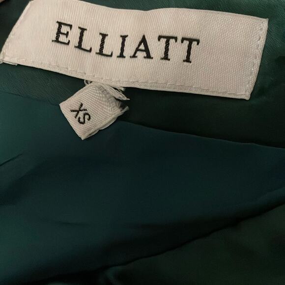 Elliatt One Shoulder Satin Dress with Leg Slit Emerald Green Size XS Cocktail - Picture 5 of 6